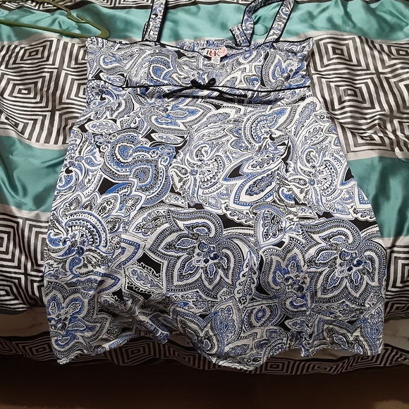 Dress - Picture 1 of 2